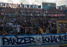 Contact 1860 ultras on messenger. 1860 Ultras Zeigten Red Kaos Schriftzug Riskierten Anzeige Faszination Fankurve