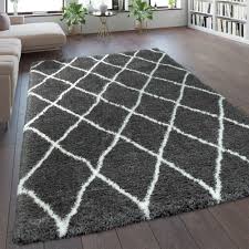 Passend zu einem großen esstisch mit glasplatte und anthrazitfarbenen freischwingern mit. Hochflor Teppich Rauten Muster Grau Teppichcenter24