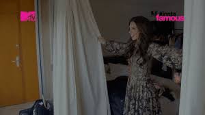 We worden wakker in amsterdam en rijden dan naar rotterdam om te filmen met fred van leer en koen kardashian! Top 30 Koen Gifs Find The Best Gif On Gfycat
