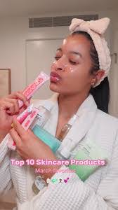 Sydney Kyle's Instagram, Twitter & Facebook