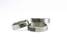 Incluso, pueden diseñarse de manera que, al juntar las argollas. Alianza De Boda Personalizada Con Huellas Dactilares Alianzas De Boda Anillo Pedida Joyas Hechas A Mano