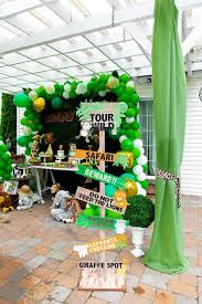 Featuring animals from adventures to the zoo, this popular party theme is crammed with cuteness and here's everything you need to throw a jungle themed first birthday party. One Birthday Party Ideas Novocom Top