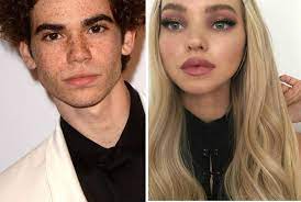 (label) curb / word entertainment. So Schwer Traf Cameron Boyces 20 Tod Bff Dove Cameron Promiflash De