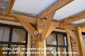 hier zie je de prachtige melkwitte polycarbonaat platen die net wat minder licht doorlaten dan de transparante ve tuin op het noorden platen tuin op het zuiden