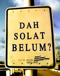 Wallpaper di atas tentu saja tidak memiliki hubungan dengan namun boleh anda gunakan untuk dipasang di wallpaper hp, wallpaper laptop dan pc atau sebagai dp sebagai media pengingat saja bahwa sekarang sedang bulan ramadhan, bukan karena wallpapernya melainkan karena allah swt karena syarat diterima suatu ibadah adalah niatnya. Wallpaper Hd Ingat Sholat