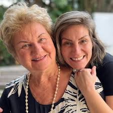 Laura Lessa 🅰️+🩸 (@laulessa) · Instagram photos and Reels