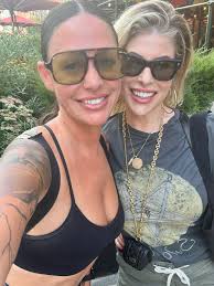 Jillian Cherry (@jilliancherry) • Instagram photos and videos