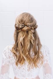 Chignon for wedding, party or event on long hair. 1001 Modeles Feeriques De Coiffure De Mariage Pour Cheveux Longs
