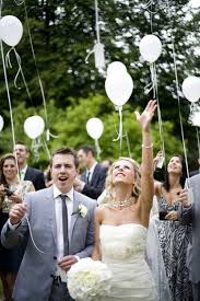 20 Ways To Honor The Departed At Your Wedding Weddingmix Wedding Memorial Wedding Remembrance Wedding
