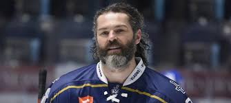 Teď už ale víme, jakou si pořídil. Jagr Volal Pavlinovi Jen Jsem Ukazal Respekt Proc Mu Chybi V Hokeji Isport Cz