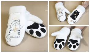 This collection of sewing patterns for kids are all free patterns with step by step by step picture tutorials. Diy Fabric Paw Mittens Free Sewing Pattern And Tutorial Fabric Art Diy