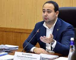 Чуткая и открытая власть — принцип, которым мы руководствуемся в нашей командной работе. Glava Himok Dmitrij Voloshin Obmanul Kommunalshikov Gorodskaya Gazeta