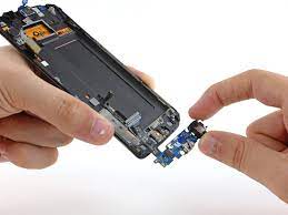 Or maybe you spend 5 minutes wiggling the cord around to make it work? Samsung Galaxy S6 Edge Tochterplatine Der Ladebuchse Austausch Ifixit Reparaturanleitung