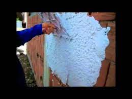 Eski yapılarda uygulama yüzeyi üzerinde bulunabilecek sıvalar, kabarmalar, çatlaklar kazınmalı ve gerekli noktalar, yüzey yapısına uygun mekanik özellikte ve kalınlıkta tamir. Isi Yalitim Sivasi Isilsiva Youtube