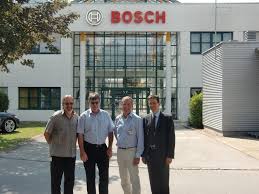 In hallein betreibt bosch das internationale leitwerk und kompetenzzentrum für einspritzsysteme sonja prugger und bernhard hager arbeiten in unterschiedlichen abteilungen bei bosch in hallein. Lohnkurzungen Bei Bosch Tennengau