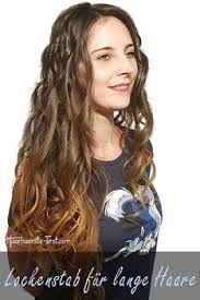 Für alle, die schon durchs ewige glätten sprühen sie etwas salzspray in ihre haare. Locken Durch Flechten Der Klassiker Fur Locken Ohne Lockenstab Praxis Tests