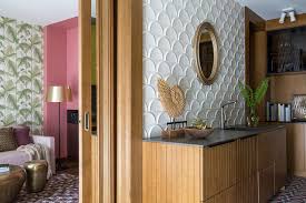 Make a statement in your kitchen or bathroom with our kinetic glass designs. Love A White Splashback But Not Subway Tiles 11 Options Revealed Houzz Au