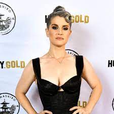 Kelly michelle lee osbourne (born 27 october 1984) is a british actress, singer, model, and fashion designer. Kelly Osbourne Relapsed After Four Years Of Sobriety People Scnow Com