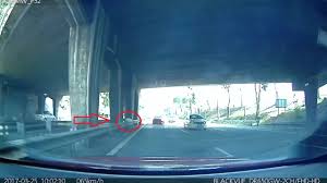 Sometimes most of us are curious, how accurate is the traffic report from the apps. Beware Of Malaysian Police Speed Trap At Kajang Plus Highway 90 Kmh Hide Seek Youtube