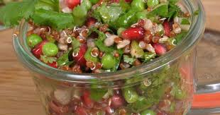 Salade Au Quinoa Rouge Avec Grenade Petit Pois Celeri Et Petit Pois Salade Salade Tunisienne Petit Pois
