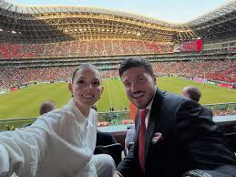 Acusan a Samuel García y Mariana por usar fondos públicos en Mundial para promover a MC