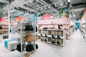 Ccc is one of europe's largest footwear manufacturers and one of the fastest growing companies in the industry. Ccc Austria Gmbh Informationen Und Neuigkeiten Xing
