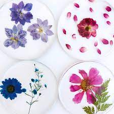 Add pressed flowers as desired. Pressed Flower Resin Coasters Resin