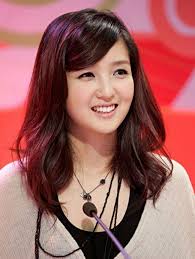 7 sao Cbiz không ai dám đến gần vì 'bốc mùi': Dương Mịch hôi chân, Tạ Đình  Phong ghét tắm gội nhưng vẫn chưa kinh dị bằng trùm cuối