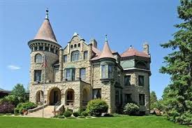 The Historic Castle On Cass La Crosse Wisconsin Historic Homes Property F Mansions Historic Homes Romanesque