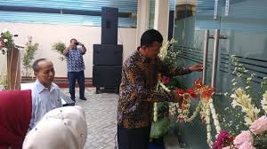 Sehubungan dengan telah selesainya renovasi pembangunan gedung serbaguna rw 04 kelurahan selalu rukun kota bandung, maka kami selaku. Peresmian Kantor Baru Pt Rizma Tour Travel Bantu Perkenalkan Wisata Banua Banjarmasin Post