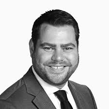 Daniel Hoeger's Instagram, Twitter & Facebook