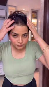 ✨ Retinol in a drink! This glow-up delicious drink is packed with  antioxidant-rich and anti-inflammatory ingredients to boost your skin's  radiance and defies signs of ageing. Add a pinch of pink salt