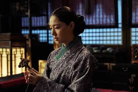 Hyun bin starred as prince lee chung, a member of the royal family who returns to joseon after many years. Hyun Bin And Seo Ji Hye In The Zombie Film Rampant