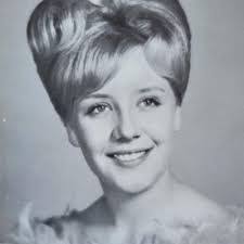 Karen Finnell's Instagram, Twitter & Facebook