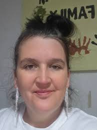 Good morning! Happy Sunday What is your plans for today? Ive got housework  to do and taking a lot of my stuff up to my bedroom (might do a video