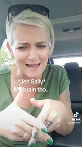 Car lunch break chronicles 🤣