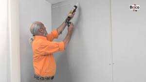 Η leroy merlin σε καλωσορίζει στον κόσμο των #homistas! Coller Du Lambris Pvc Au Mur Youtube