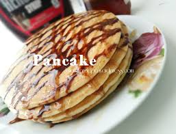 Adonan pancake yang sudah matang bisa disajikan dalam piring. Pancake Without Freshmilk Penkek Tanpa Susu Buat Orang Lapo