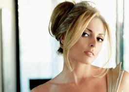 Όμορφες στιγμές με τις κόρες της στη θάλασσα περνά η κατερίνα λάσπα! H Katerina Laspa Sto Tlife Pws Exase Ta Kila Ths Egkymosynhs Poia Einai Ta Fitness Mystika Ths