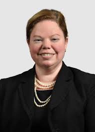 Jen Stewart's Instagram, Twitter & Facebook