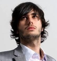 Tam bir saç başı, sağlığınızın ve iyi genlerin bir işaretidir, öyleyse neden bu hazineyi dünyadan saklıyorsunuz? Uzun Sac Modelleri Erkek 2018 2019 1 Kombin Kadin