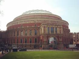 Un étudiant de 20 ans refuse d'accepter ses désirs homosexuels malgré la persistance. Classic Fm Live 2013 With Laithwaite S Wine Behind The Scenes Classic Fm