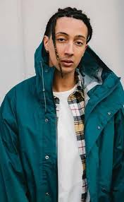 A man who seems to represent something more than the sum of his hit songs, not least in his home country of italy. Ghali Age Bio Faces And Birthday