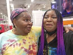 Who was your favorite teachers in grades K-8 I got Tony Hoeflinger, Lee  Blum and Phyllis Bruno.