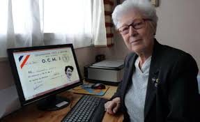 Colette est un film documentaire français réalisé par yannick bellon, avec et sur l'écrivain éponyme, à travers les lieux où elle a vécu. 316p1qi02cmmfm