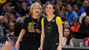 Caitlin Clark's Special Bond with Her New Indiana Fever Coach: What It  Means for the WNBA | Pasión Fútbol