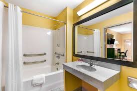 Comfortable Amenities at Econo Lodge, Northport, AL