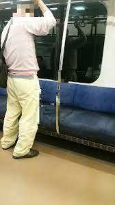 常磐線車内で「立小便」 ツイッター「放尿写真」に騒然: J-CAST ニュース【全文表示】