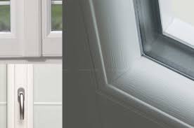 Un substitut à la fenêtre en bois la fenêtre pvc imitation bois chêne doré est une fenêtre qui reprend l'apparence d'une fenêtre en bois avec l'avantage de ce matériau. Les Menuisiers De France Bordeaux Merignac Menuiserie Pvc Volets Battants Et Roulant Porte Et Fenetre Fabricant Et Installation Bordeaux Merignac