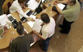 Pe siteul acesteia am gasit o scurta descriere a conditiilor pe care trebuie sa le indepliniti pentru a putea. 2 Clienti Si Au Reclamat Banca La Opc Li S A Redus Substantial Dobanda Stirileprotv Ro